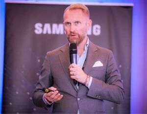 "Piaţa de consum începe să resimtă efectele adoptării AI, mai ales în zona dispozitivelor premium”